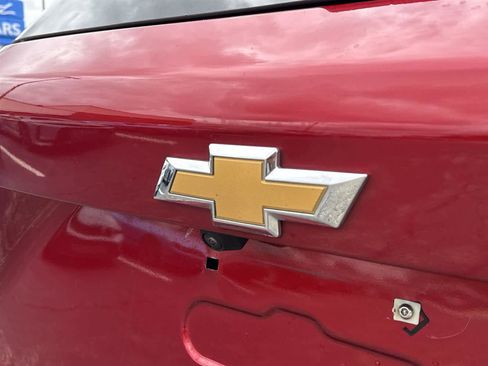 Used 2025 Chevrolet Equinox LT w/ Convenience Package II image 11