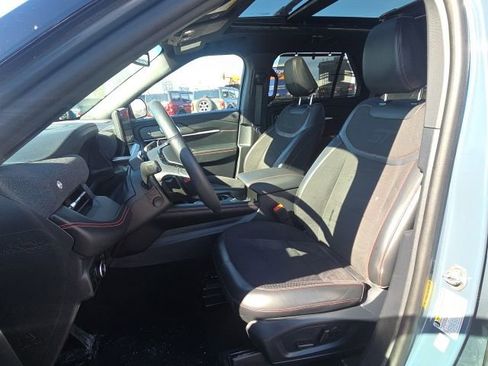Certified 2025 Ford Explorer ST image 29