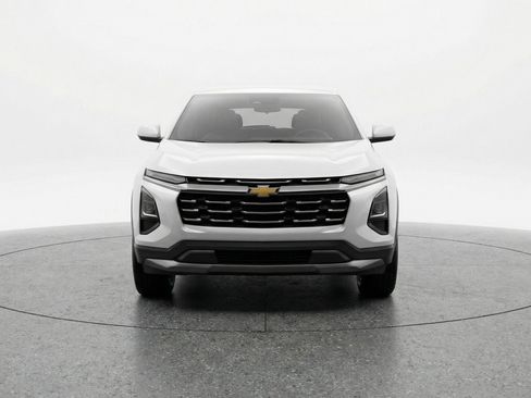 Used 2025 Chevrolet Equinox LT FWD image 2