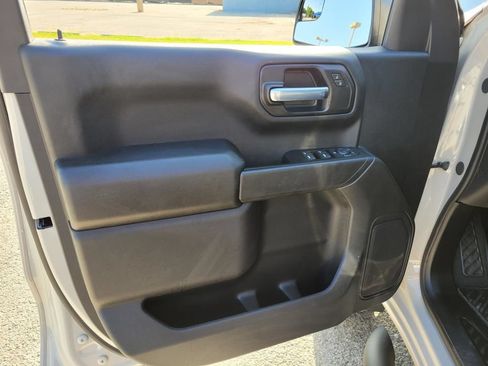 Used 2026 Chevrolet Silverado 1500 Custom Trail Boss w/ Turbomax Blackout Package AWD/4WD image 18