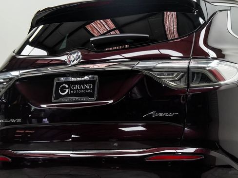 Used 2023 Buick Enclave Avenir w/ Avenir Technology Package AWD/4WD image 13