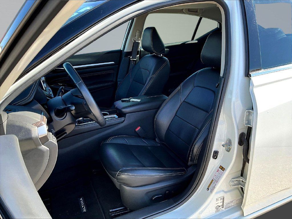 Used 2020 Nissan Altima 2.5 Platinum AWD/4WD image 23