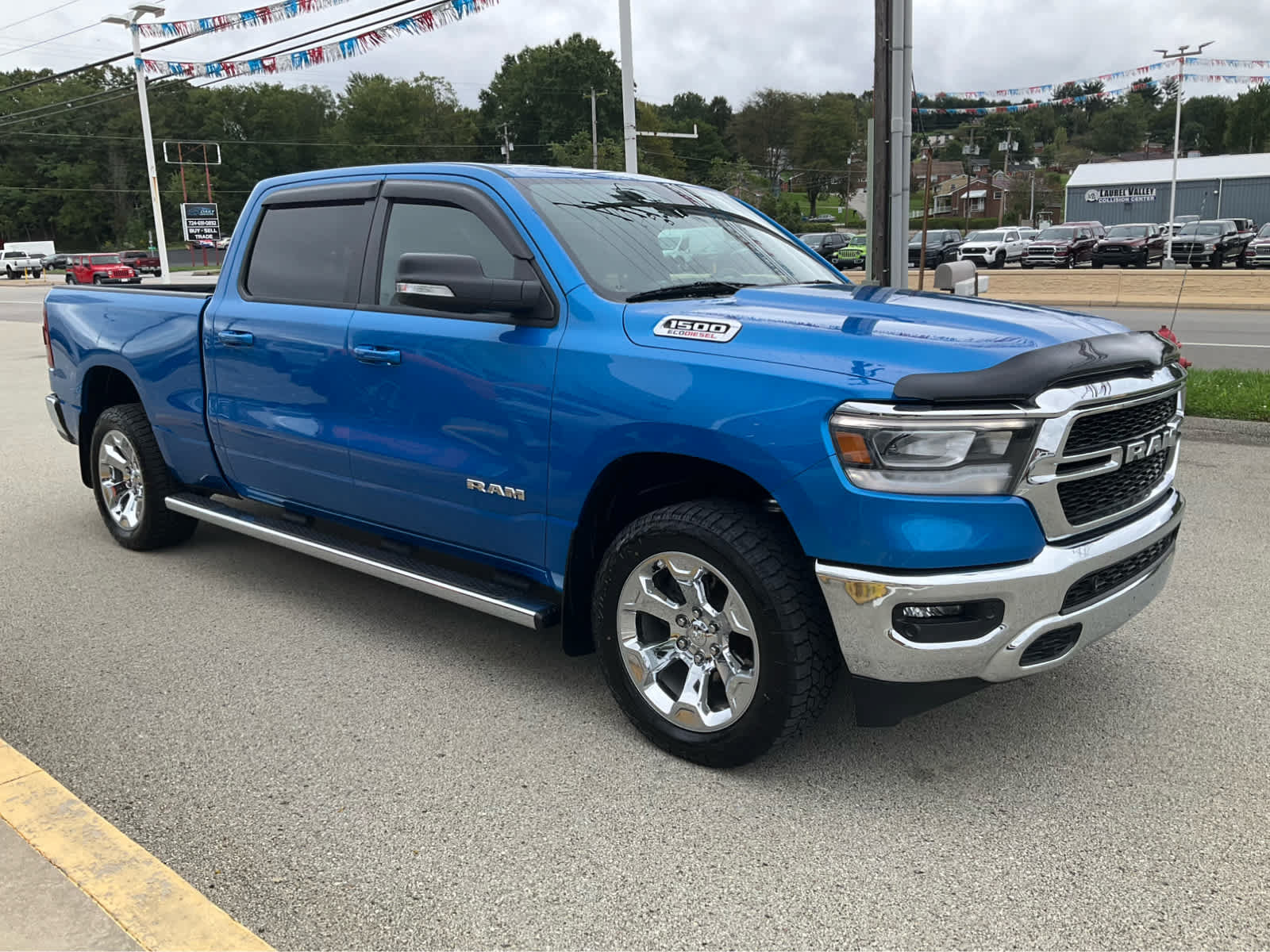 Used 2022 RAM 1500 Big Horn AWD/4WD image 3