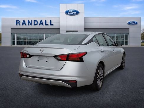 Used 2025 Nissan Altima 2.5 SV FWD image 5