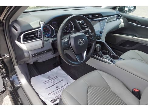 Used 2018 Toyota Camry SE w/ Audio Package FWD image 8