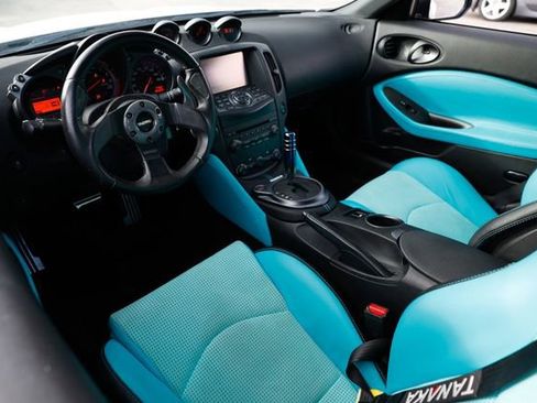 Used 2020 Nissan 370Z NISMO image 6