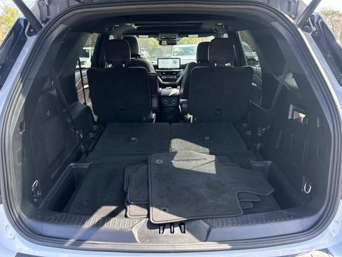 Used 2025 Ford Explorer Platinum w/ LUX Leather Package AWD/4WD image 18