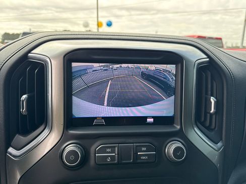 Used 2021 Chevrolet Silverado 1500 LT image 27