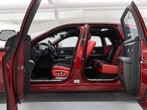 Used 2025 Rolls-Royce Ghost Black Badge image 35