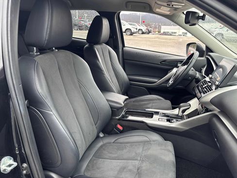 Used 2025 Mitsubishi Eclipse Cross SE image 32