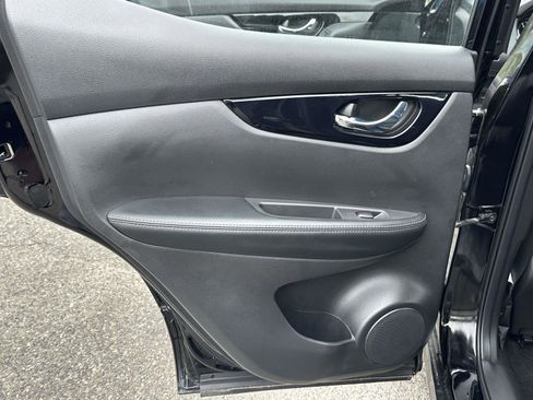 Used 2021 Nissan Rogue Sport SL w/ Premium Package AWD/4WD image 18