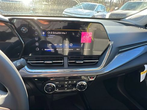 New 2026 Chevrolet Trax ACTIV w/ Sunroof Package image 25