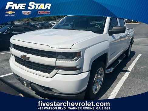 Used 2018 Chevrolet Silverado 1500 Custom w/ Custom Value Package RWD image 1