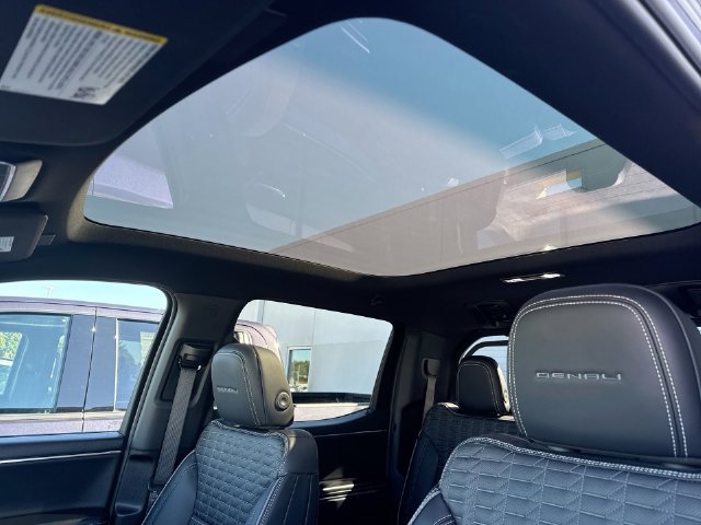 Used 2026 GMC Sierra EV Denali AWD/4WD image 18