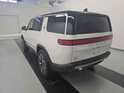 Used 2024 Rivian R1S Adventure AWD/4WD image 3