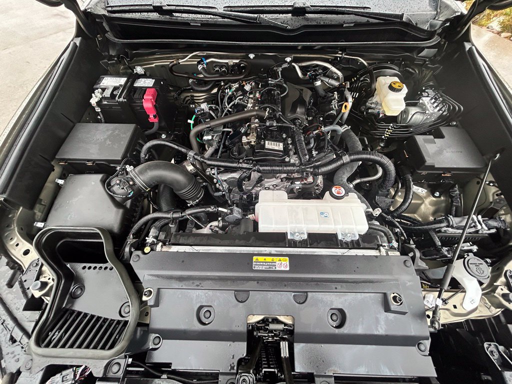 Used 2025 Toyota Tacoma TRD Sport AWD/4WD image 31