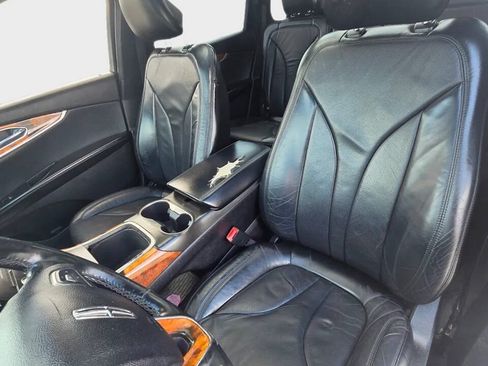 Used 2017 Lincoln MKX Reserve FWD image 11