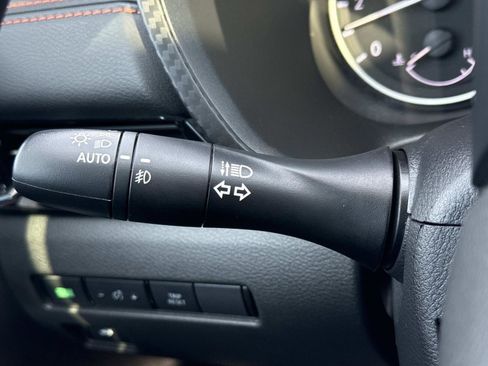 Used 2023 Nissan Sentra SR w/ SR Premium Package image 10