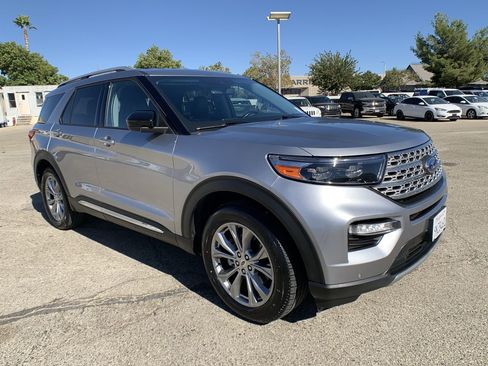 Used 2022 Ford Explorer Limited image 2