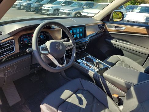 New 2026 Volkswagen Atlas SE image 18