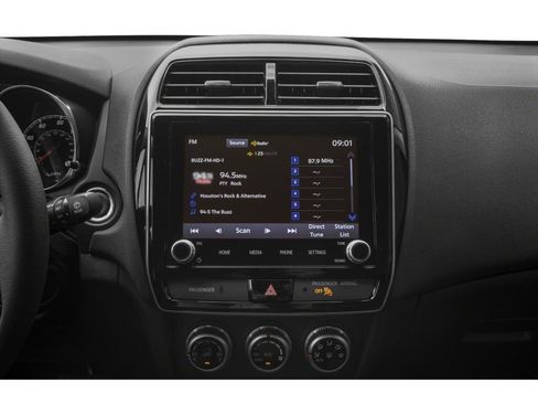 Used 2022 Mitsubishi Outlander Sport SE image 5