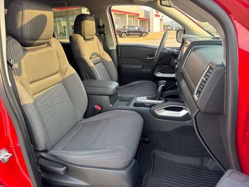 Used 2024 Nissan Frontier SV w/ Technology Package AWD/4WD image 10