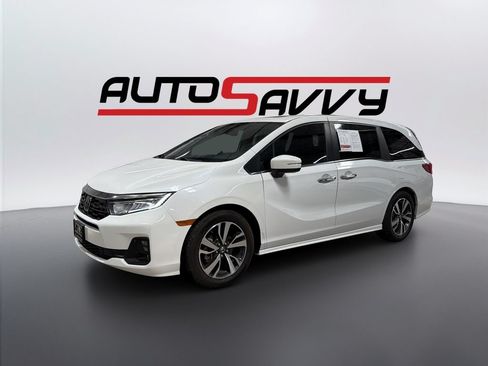 Used 2024 Honda Odyssey Touring image 1