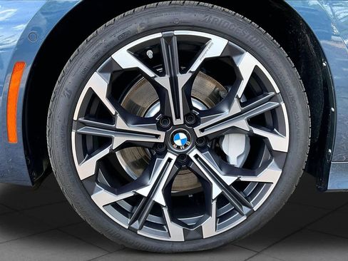 Certified 2025 BMW 330i Sedan RWD image 10