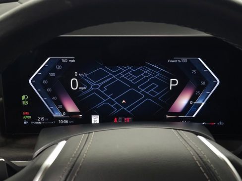 Used 2025 BMW X7 xDrive40i w/ Climate Comfort Package image 20