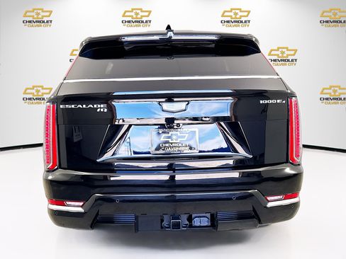 Used 2025 Cadillac Escalade IQ Luxury 1 AWD/4WD image 7