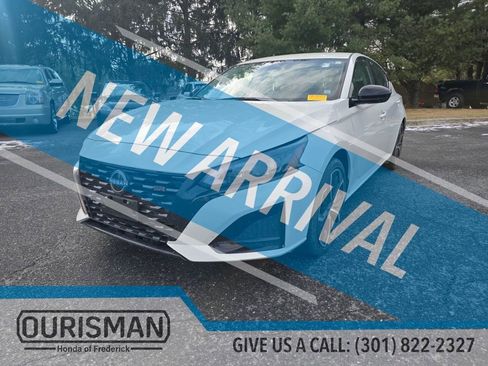 Used 2024 Nissan Altima 2.5 SR image 4