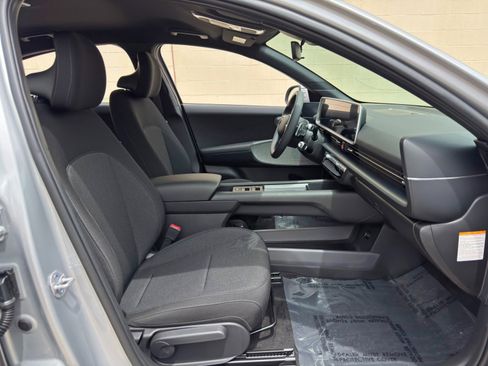 Used 2025 Hyundai Ioniq 6 SE RWD image 14