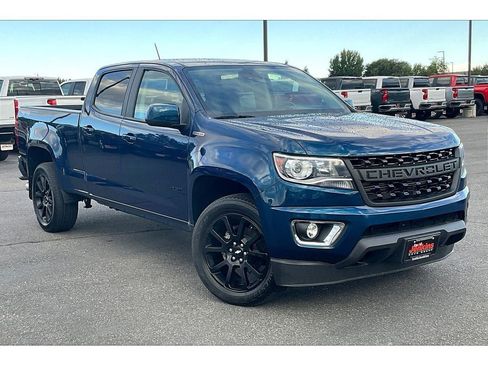 Used 2019 Chevrolet Colorado LT w/ Colorado RST Special Edition image 2