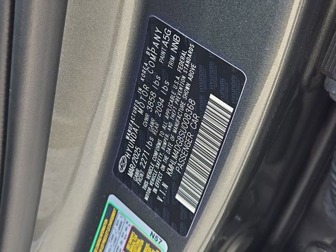 Used 2025 Hyundai Elantra Sport image 34