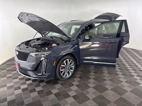 Used 2024 Cadillac XT6 Sport w/ Platinum Package AWD/4WD image 10
