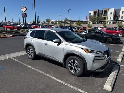 Certified 2022 Nissan Rogue SV AWD/4WD image 3