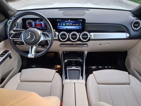 Used 2025 Mercedes-Benz GLB 250 image 9