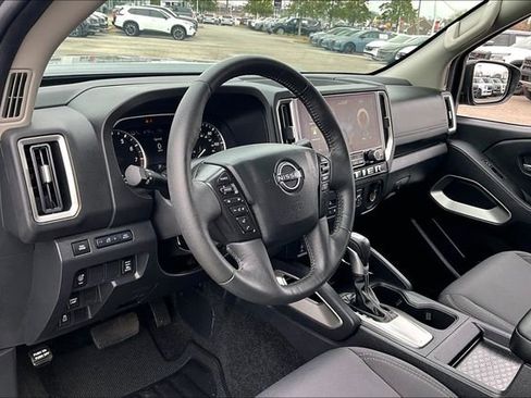 Certified 2025 Nissan Frontier SV w/ SV Convenience Package RWD image 14