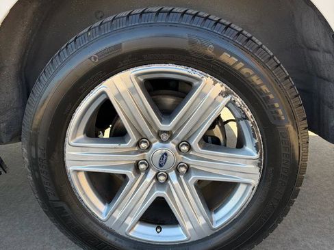 Used 2019 Ford Expedition Max XLT w/ Equipment Group 202A RWD image 30