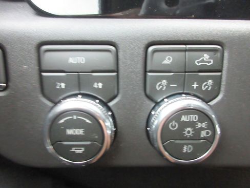 New 2026 GMC Sierra 1500 SLT w/ SLT Premium Plus Package AWD/4WD image 16