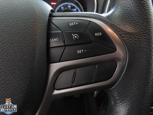 Used 2019 Jeep Cherokee Latitude w/ Popular Appearance Group FWD image 13