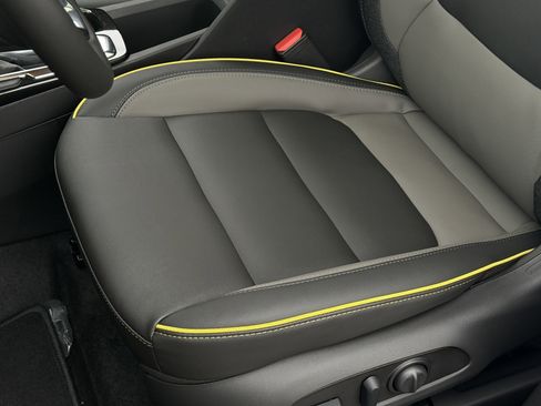 New 2026 Chevrolet TrailBlazer ACTIV w/ Convenience Package image 11