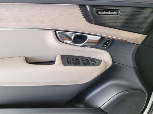 New 2026 Volvo XC90 B6 Ultra w/ Protection Package image 21