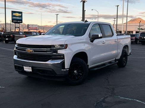 Used 2019 Chevrolet Silverado 1500 LT w/ All-Star Edition image 2