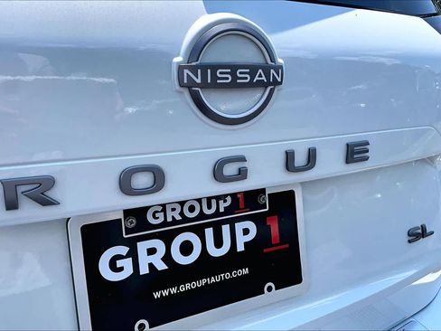 Used 2024 Nissan Rogue SL w/ SL Premium Package FWD image 31