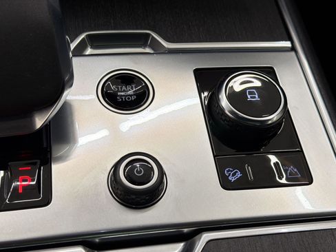 Used 2023 Land Rover Range Rover SE AWD/4WD image 26