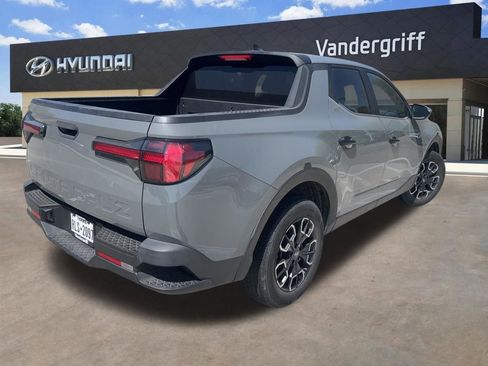 Used 2022 Hyundai Santa Cruz SE image 4