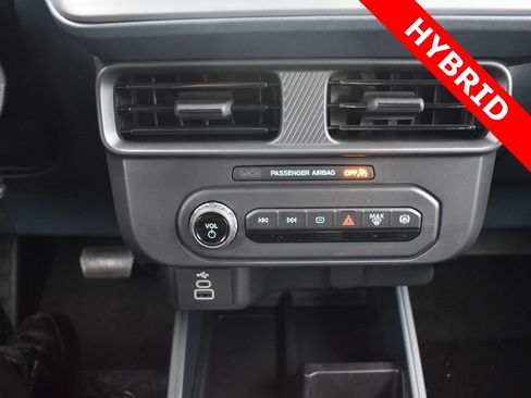 New 2025 Ford Maverick XL image 17