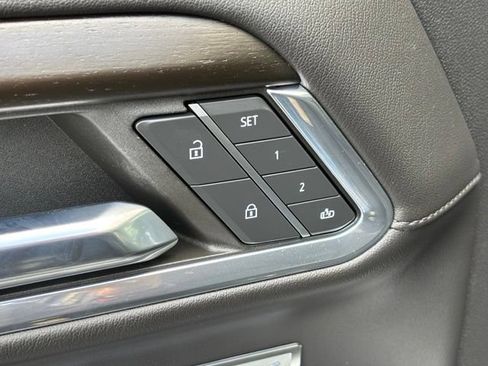 Used 2024 GMC Sierra 1500 Denali w/ Technology Package AWD/4WD image 12