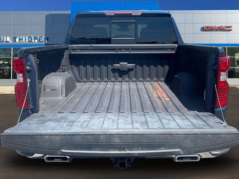 Used 2022 Chevrolet Silverado 1500 LT AWD/4WD image 7